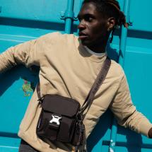 Kintobe Nico Downtown Mocha Crossbody / Skulderveske - 2L - RECYCL