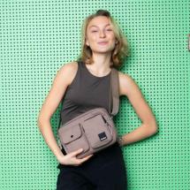 Kintobe Miles Scandi Taupe Crossbody / Skulderveske 4,4L - RECYCL