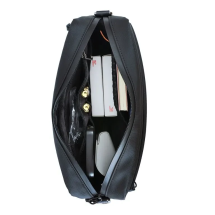 Snowball svart vannavvisende crossbody / skulderveske 3,2 L