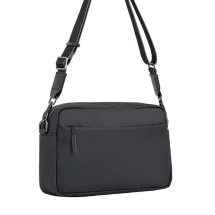 Snowball svart vannavvisende crossbody / skulderveske 3,2 L